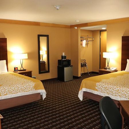 Prairie Inn Holmen La Crosse Area Экстерьер фото