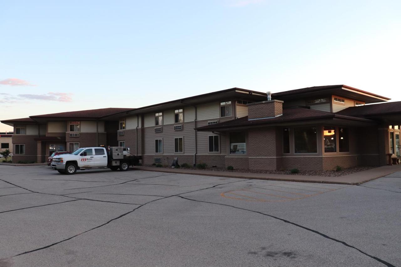 Prairie Inn Holmen La Crosse Area Экстерьер фото