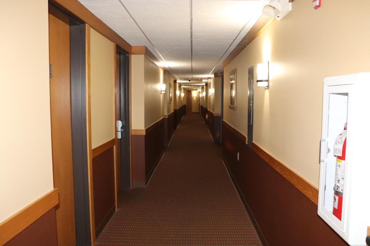 Prairie Inn Holmen La Crosse Area Экстерьер фото