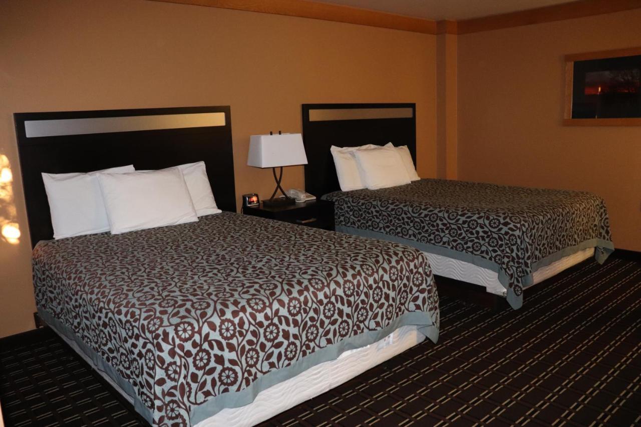 Prairie Inn Holmen La Crosse Area Экстерьер фото