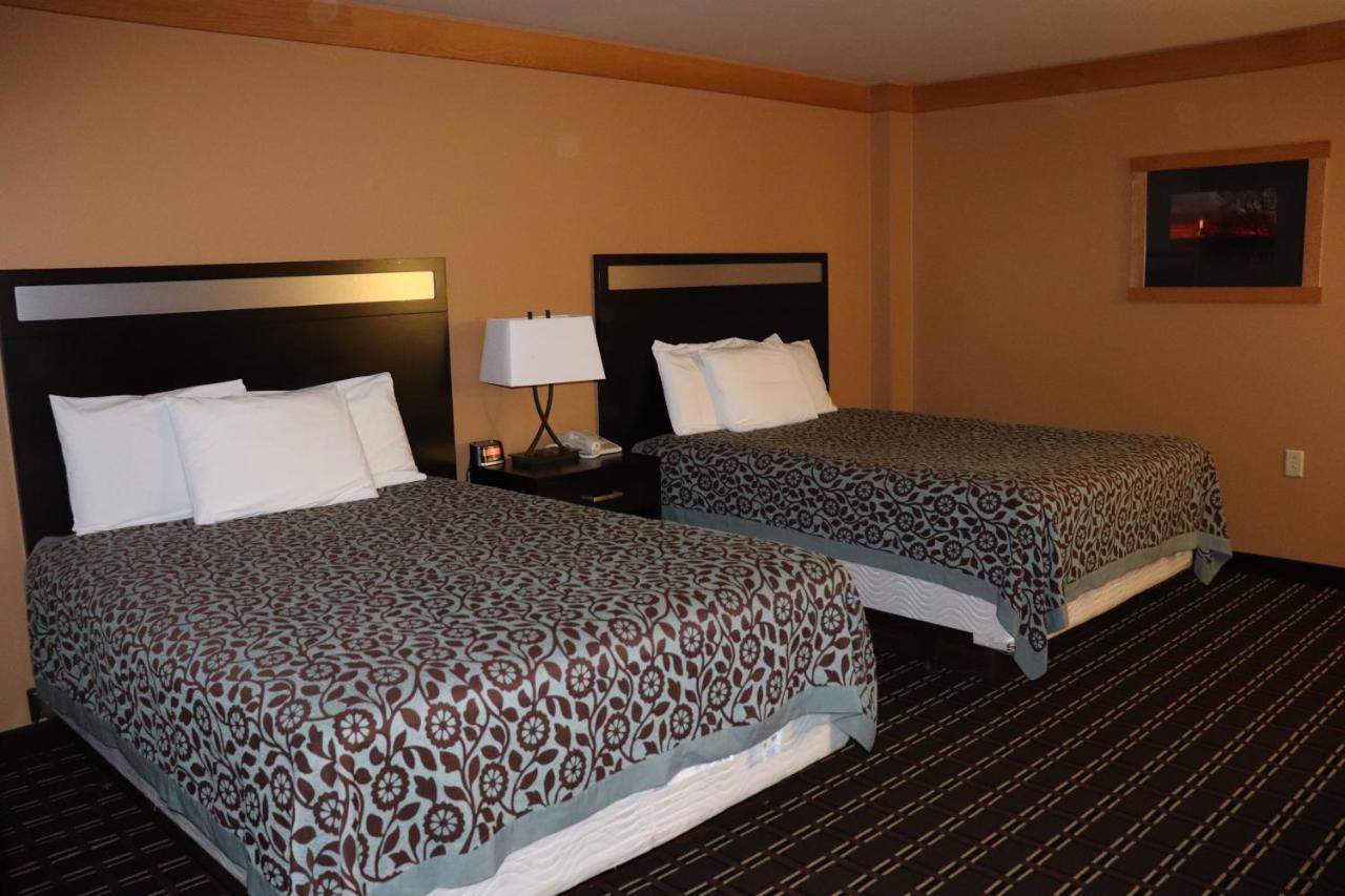 Prairie Inn Holmen La Crosse Area Экстерьер фото