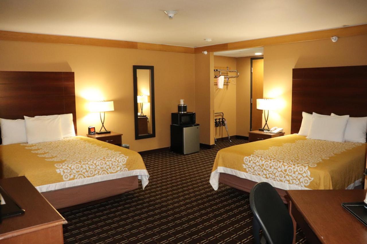 Prairie Inn Holmen La Crosse Area Экстерьер фото