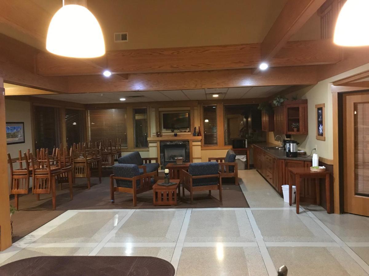 Prairie Inn Holmen La Crosse Area Экстерьер фото